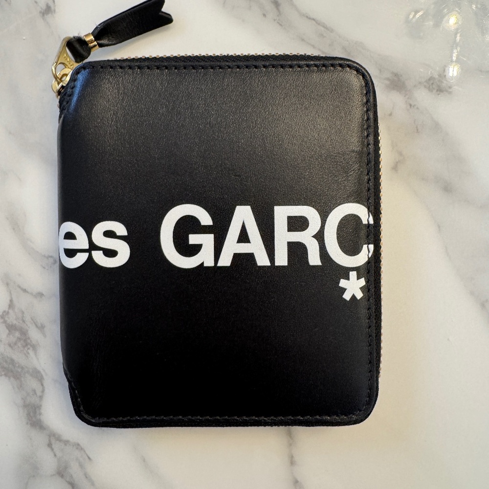 COMME DES GARÇONS WALLET logo-print zip-fastening wallet